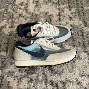 Nike Waffle Runner women’s 6.5/ men’s 5